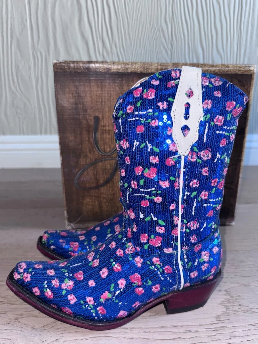 NEW GORGEOUS YADIRA KIDS FLORAL SEQUIN WESTERN BOOT Sz: 2 Girl's